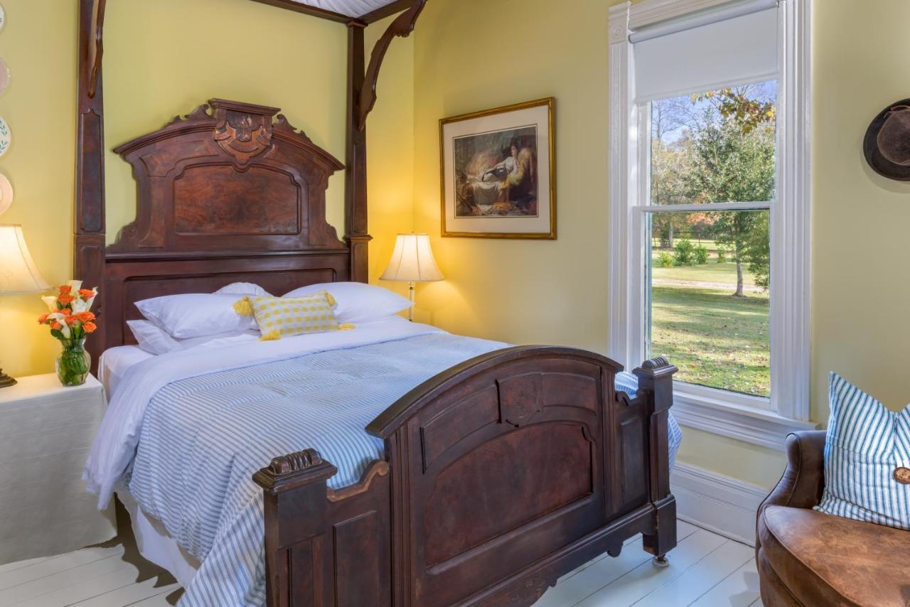 Maison D'Memoire Bed & Breakfast Cottages Rayne Экстерьер фото