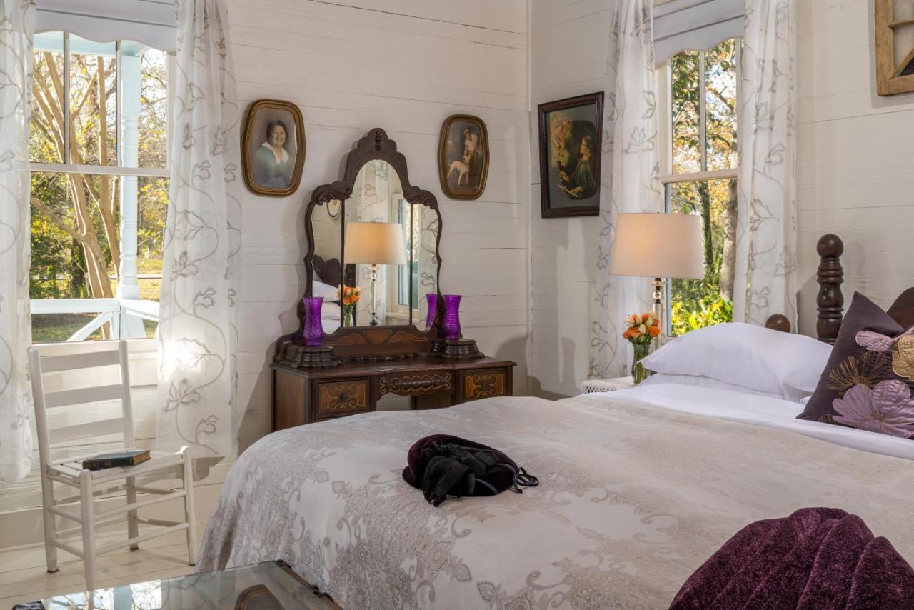 Maison D'Memoire Bed & Breakfast Cottages Rayne Экстерьер фото